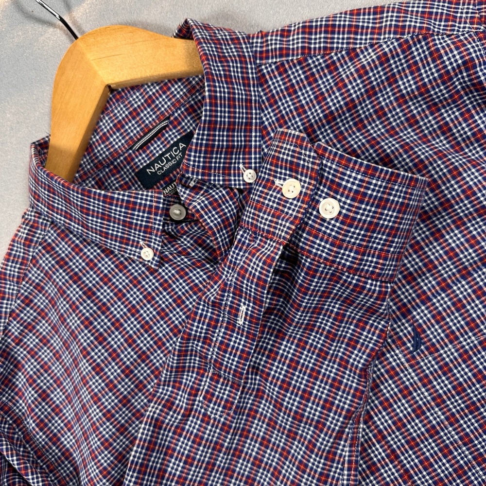 Nautica Classic Fit Plaid Button Down Shirt Mens L Navy Red Wrinkle Resistant